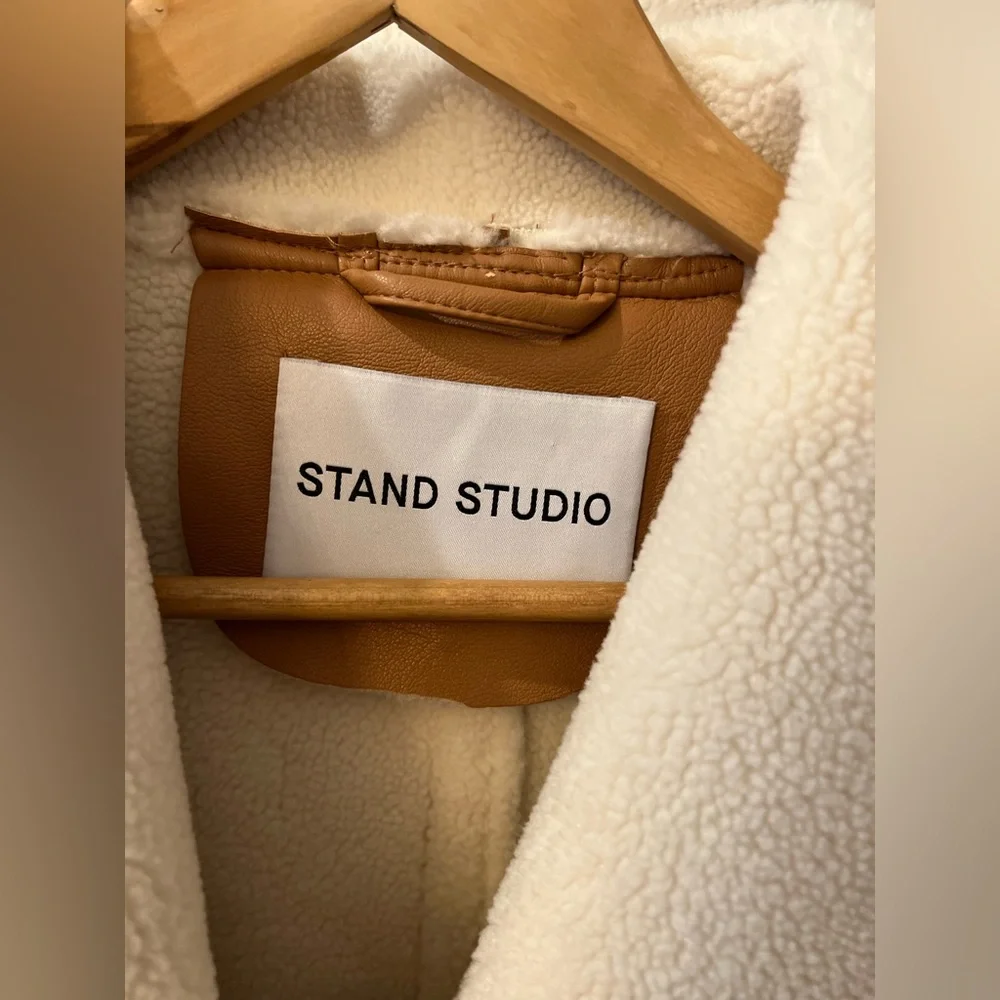 STAND STUDIO Tan Dolores Belted Shearling Coat Size 8 - Picture 11 of 13